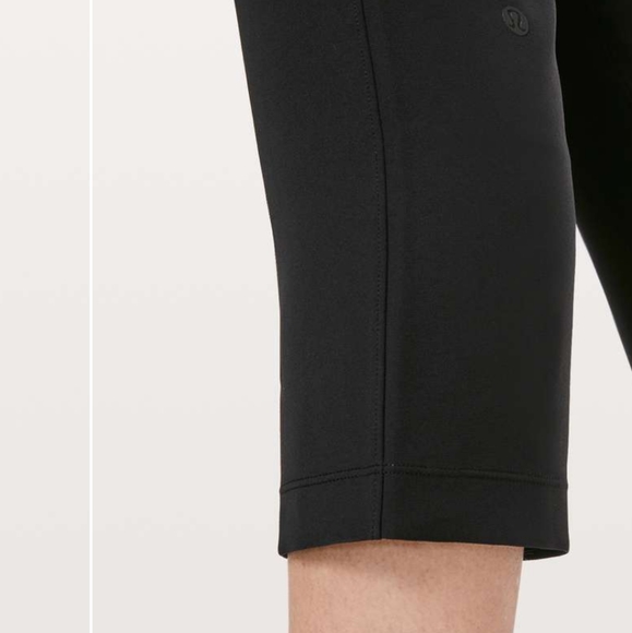 Lululemon on the fly crop pants - Picture 5 of 11